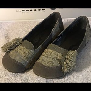 Toms size 7